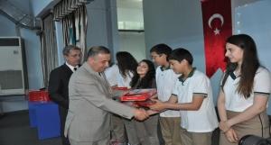 Çorlu Cemile Yeşil Anadolu Lisesinde Tablet Dağıtım Töreni Yapıldı.