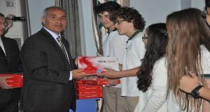 Çorlu Cemile Yeşil Anadolu Lisesinde Tablet Dağıtım Töreni Yapıldı.