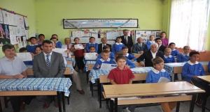 Saray İlçesi Beyazköy İlkokulunda Karne Dağıtım Töreni Yapıldı.