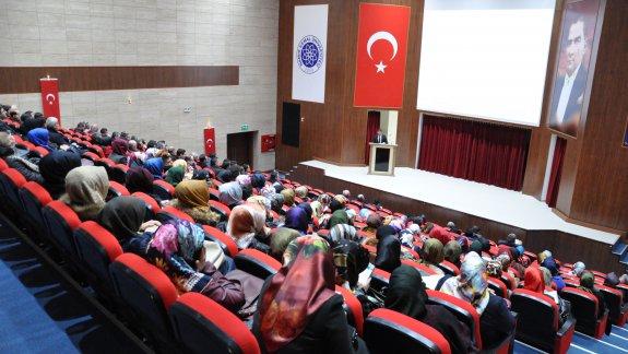 Din Kültürü ve Ahlak Bilgisi ve Meslek Dersleri Öğretmenleri ile Değerlendirme Toplantısı Gerçekleştirildi