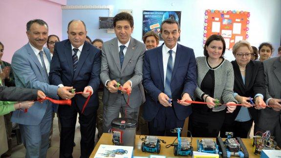  Çerkezköy Nurullah Narin Ortaokulunda Kodlama ve Robotik Atölyesi Açıldı