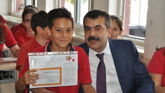 2017-2018 Eğitim-Öğretim Yılı Karne Töreni Süleymanpaşa 50. Yıl Ortaokulunda Yapıldı