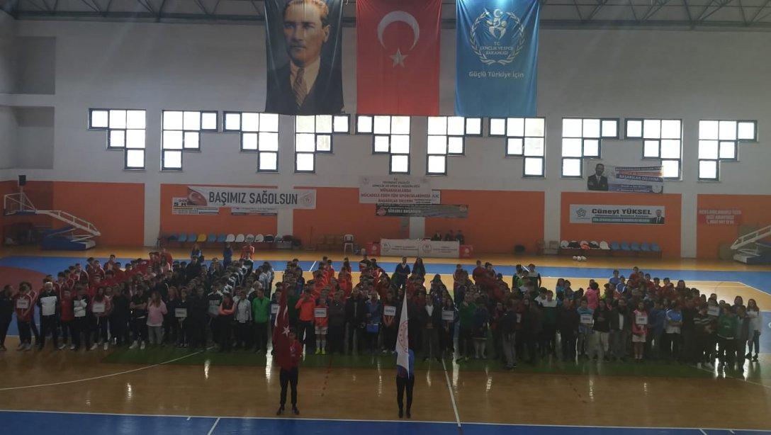 Okul Sporlar Futsal Genç Erkekler ve Genç Kızlar Bölge Müsabakaları Ev Sahipliğimizde Gerçekleştirildi