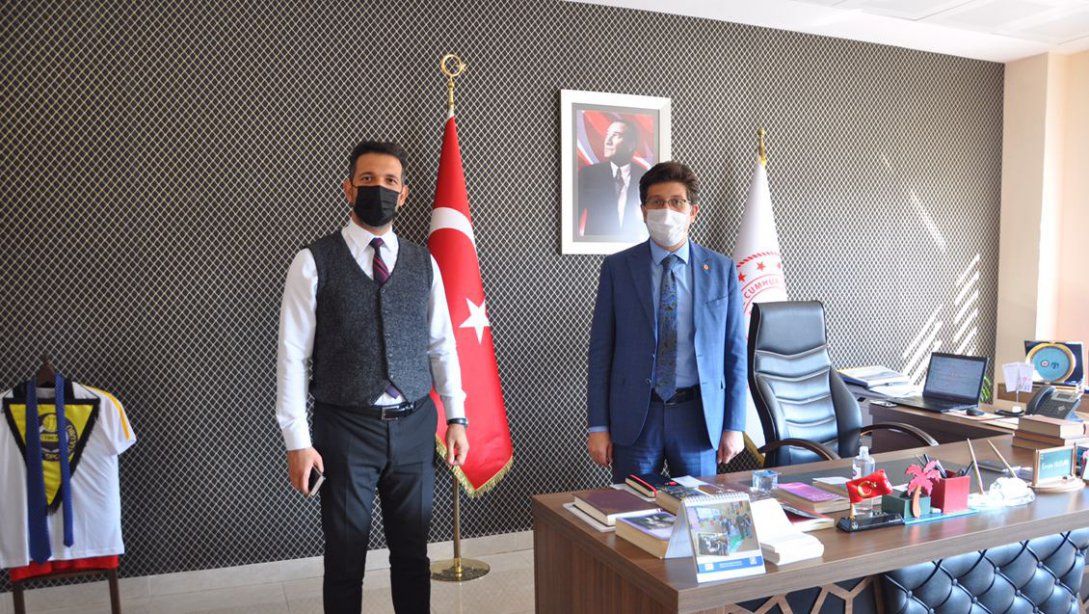 Türk Kızılay İstanbul Merkez Şube Başkanı Mehmet Uğurelli  İl Milli Eğitim Müdürümüz Ersan Ulusan'ı Makamında Ziyaret Etti