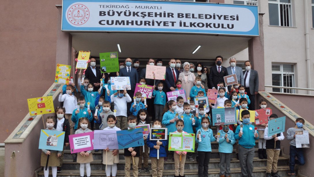  Muratlı Büyükşehir Belediyesi Cumhuriyet İlkokulu Kütüphanesinin Açılışı Yapıldı