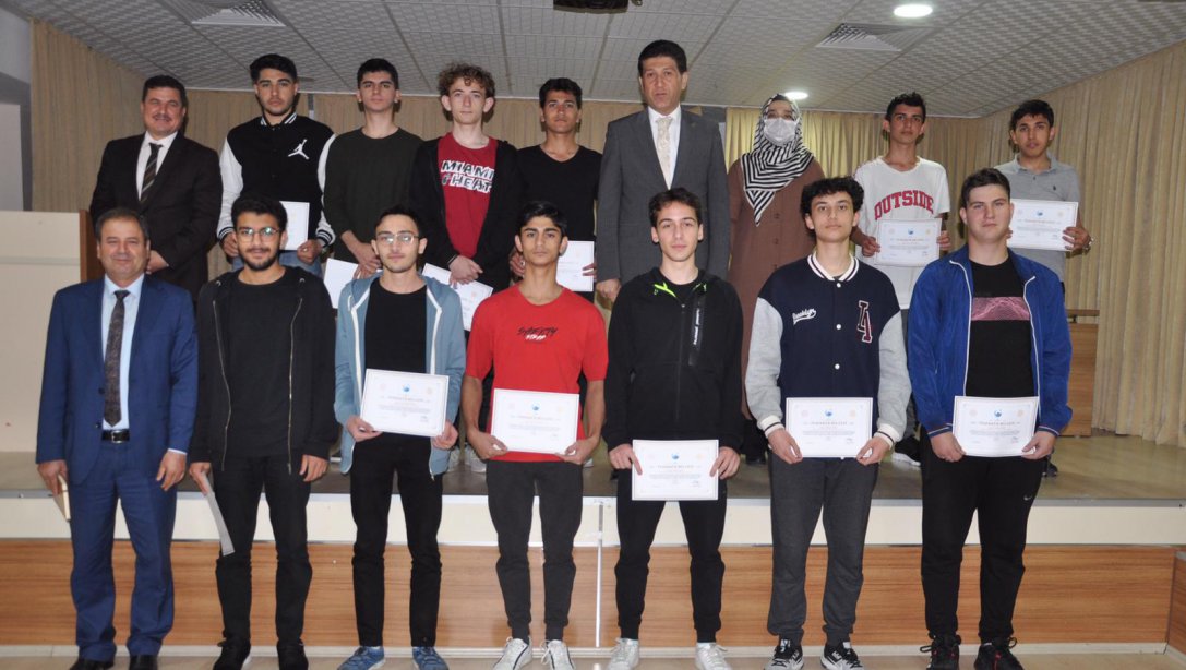 Süleymanpaşa Anadolu İmam Hatip Lisesinde Teşekkür Belgesi Takdim Töreni Düzenlendi