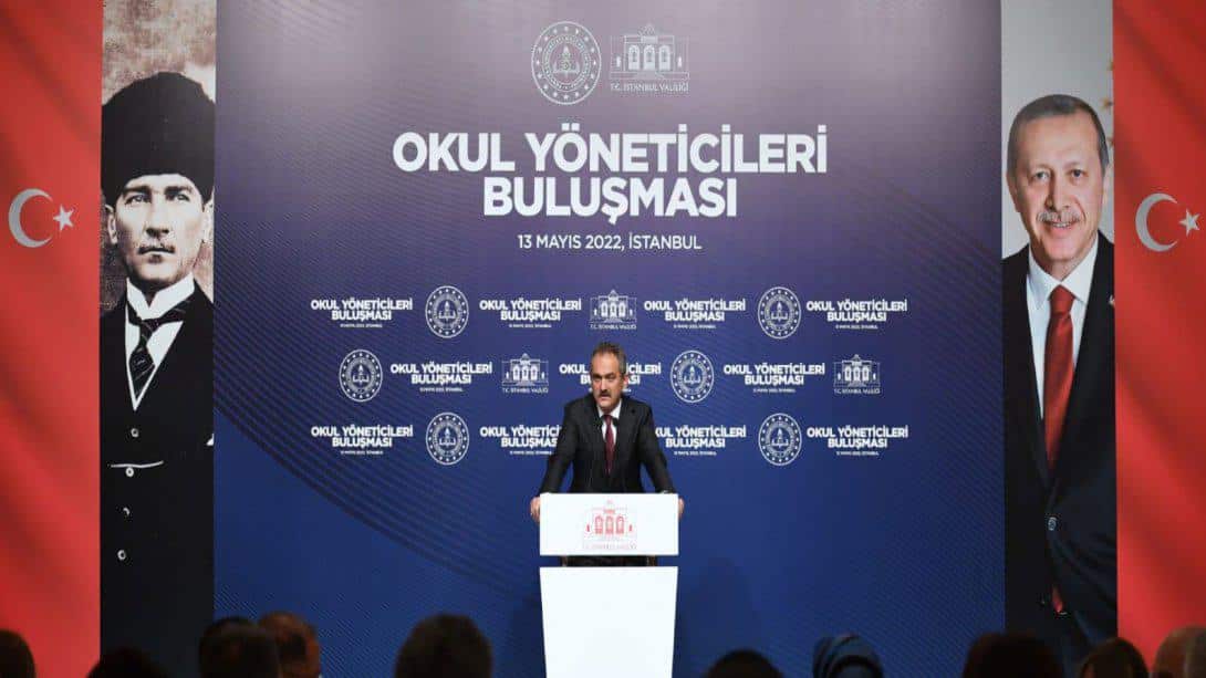 Bakan Özer, Tarih, Kültür ve Medeniyet Bilinci Semineri'nin Kapanış Töreni'ne Katıldı