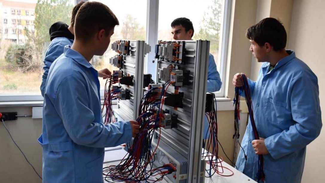 Tekirdağ'daki Meslek Liselerinden 5 Yılda Ekonomiye 49 Milyon 862 Bin 253 Lira Katkı 