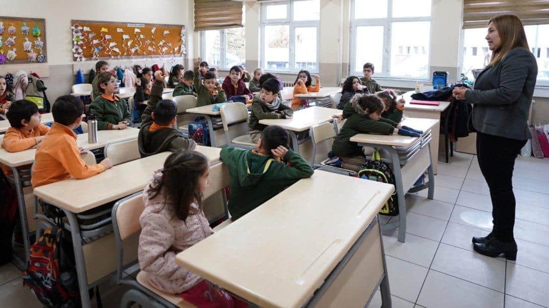 Yurt Dışında Görevlendirilecek Öğretmenlerin Sınav Sonuçları Açıklandı