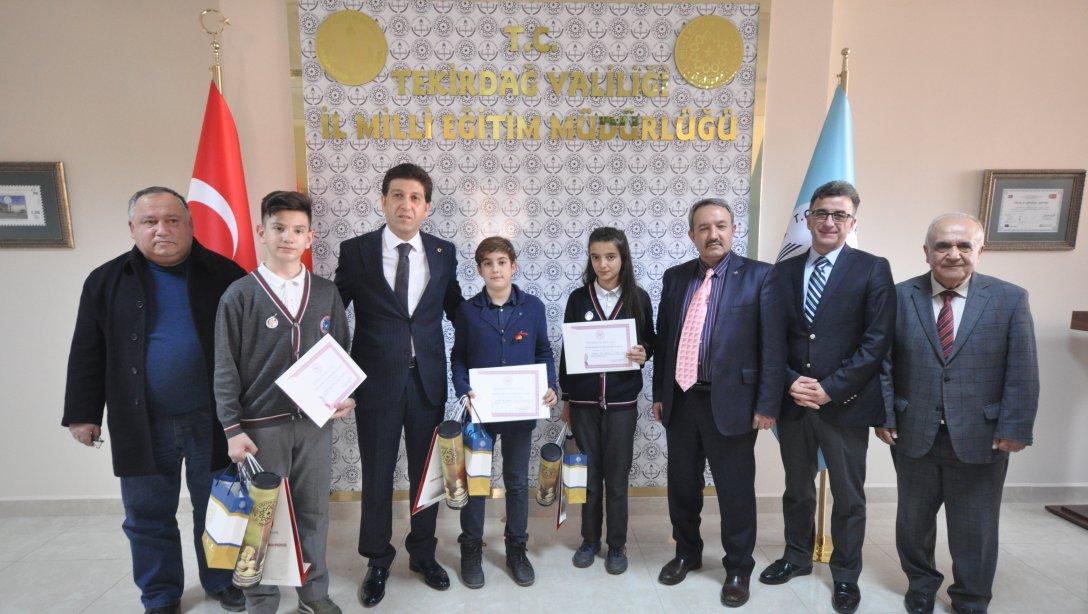 Veremsiz Bir Türkiye Konulu Resim Yarışmasında Dereceye Giren Öğrencilerimize Ödülleri Verildi