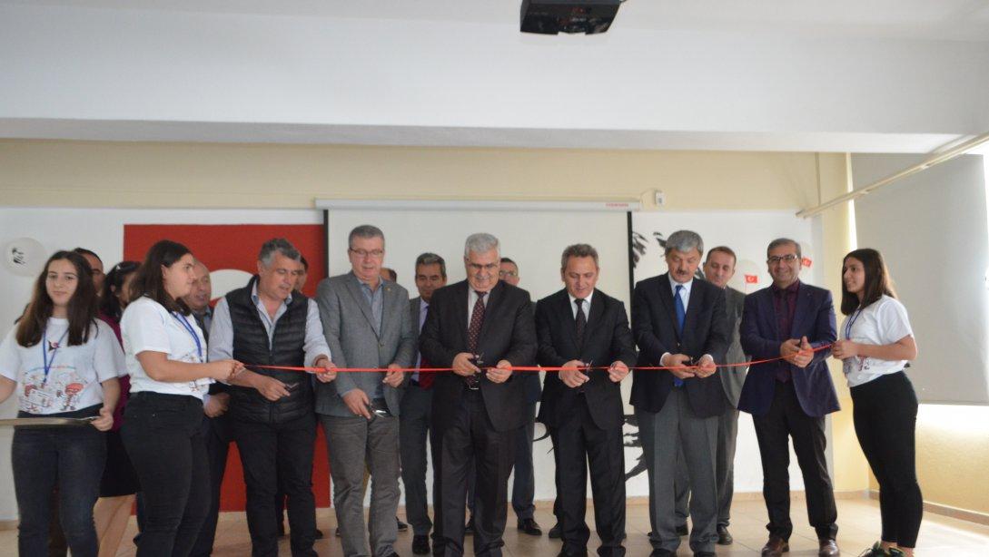 Süleymanpaşa Ticaret Borsası Ortaokulu Tübitak 4006 Bilim Fuarının Açılışı Yapıldı