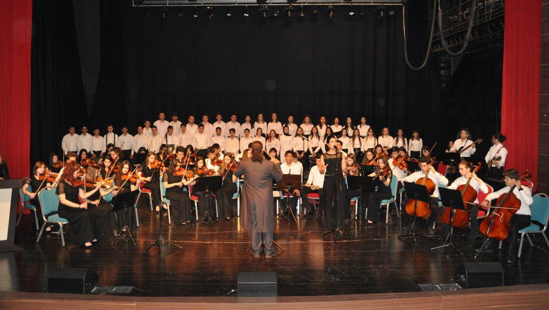 Gazi Mustafa Kemal Atatürk'ün Samsun'a Çıkışının 100. Yıl Dönümü Dolayısıyla Konser Düzenlendi