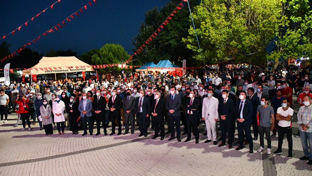 15 Temmuz Demokrasi ve Milli Birlik Günü Törenleri Halkımızın Yoğun Katılımıyla Düzenlendi