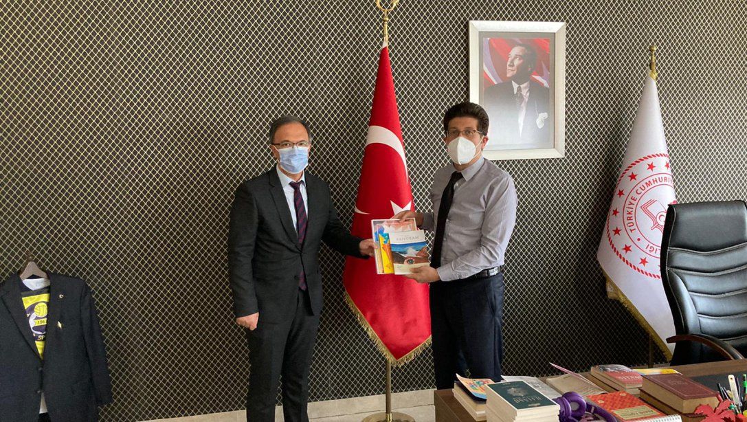 Çerkezköy Rehberlik Araştıma Merkezi Müdürü Fuat Aydemir İl Milli Eğitim Müdürümüz Ersan Ulusan'ı Makamında Ziyaret Etti