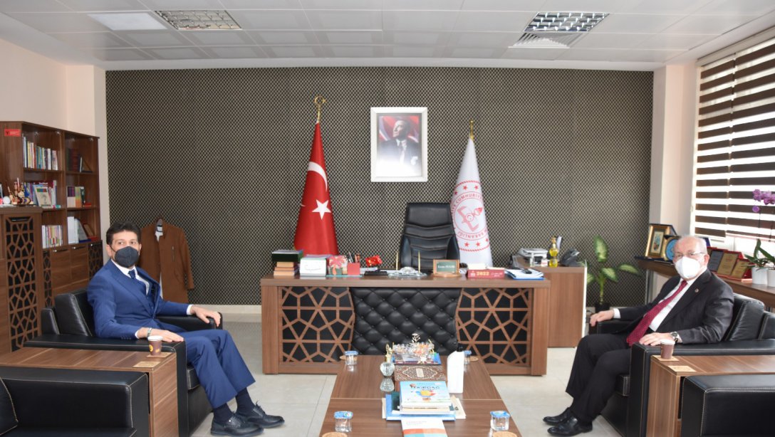 Tekirdağ Büyükşehir Belediye Başkanı Kadir Albayrak İl Milli Eğitim Müdürümüz Ersan Ulusan'ı Ziyaret Etti 