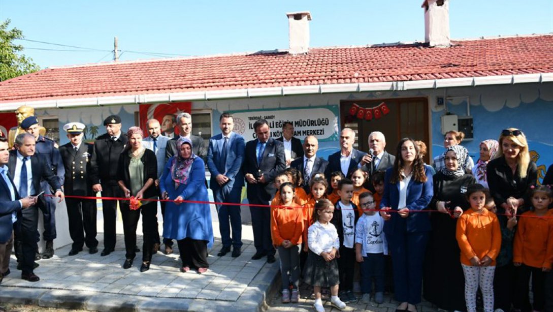 Vali Aziz Yıldırım Çınarlı Mahallesi Köy Yaşam Merkezi'nin Açılışını Yaptı