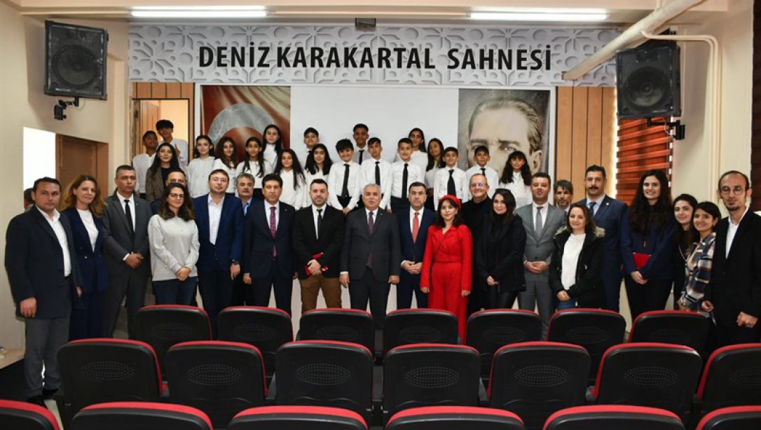 Vali Aziz Yıldırım 75. Yıl Mustafa Kemal İlkokulu/Ortaokulunda Yenilenen Konferans Salonu'nun Açılışını Yaptı