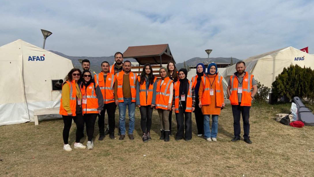 Gönüllü Rehber Öğretmenlerimiz Gaziantep'te Psikososyal Destek Hizmetleri Kapsamında  Yaraları Sarmaya Devam Ediyor