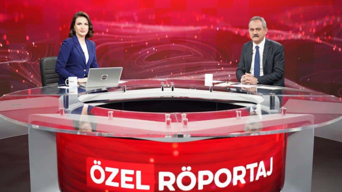 Bakan Özer, TRT Haber Canlı Yayınına Konuk Oldu