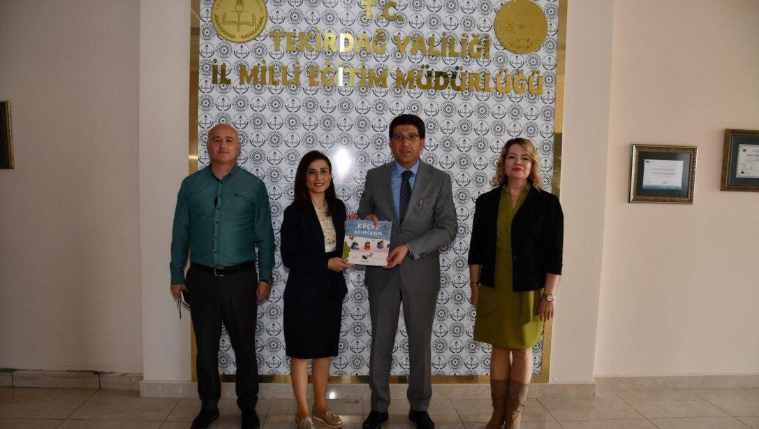 Yazar Öğretmenimiz Gülay Alcan, İl Milli Eğitim Müdürümüz Ersan Ulusan'ı Ziyaret Etti