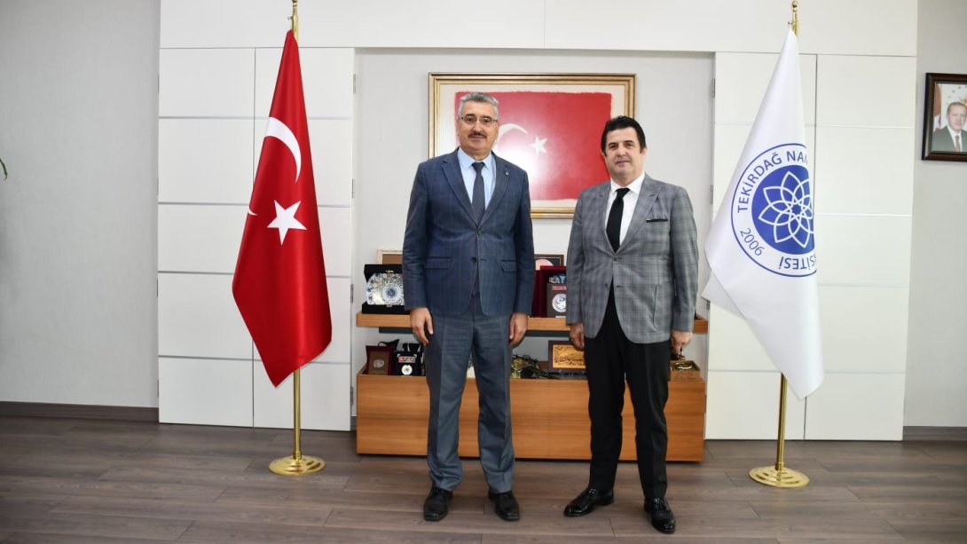 İl Millî Eğitim Müdürümüz Dr. Abdülaziz Yeniyol Tekirdağ Namık Kemal Üniversitesi Rektörü Prof. Dr. Mümin Şahin'i Makamında Ziyaret Etti