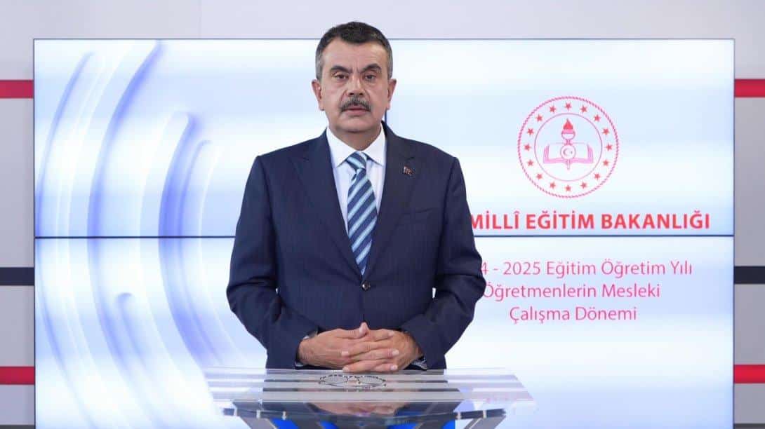 Bakan Tekin, Mesleki Çalışma Döneminde Öğretmenlere Hitap Etti