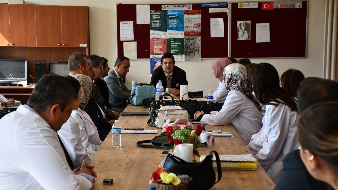 İl Millî Eğitim Müdürümüz Dr. Abdülaziz Yeniyol Ergene İlçesindeki Okulları Gezerek İncelemelerde Bulundu