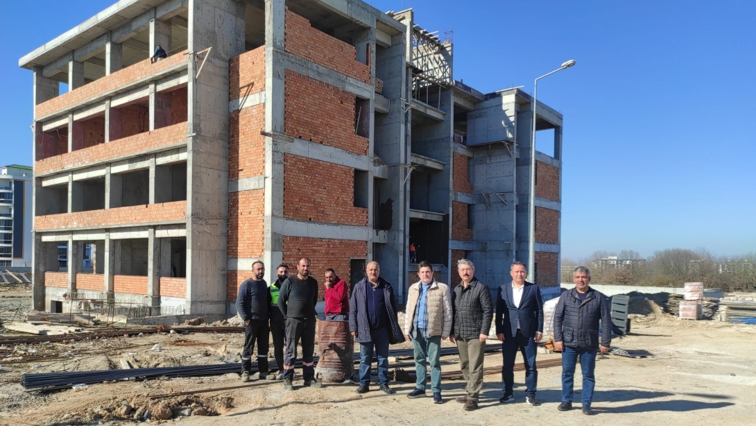 İl Millî Eğitim Müdürü Dr. Abdülaziz Yeniyol, Çerkezköy İlçesindeki Yapımı Devam Eden Okul İnşaatlarını Gezerek İncelemelerde Bulundu 